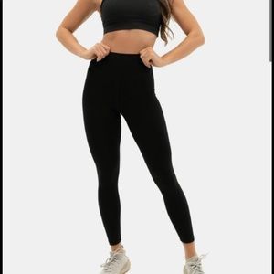 Balance Athletica Leggings Ascend Black- Like New